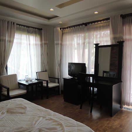 Ngoc Bich Bungalow Hotel Phan Thiet Bagian luar foto