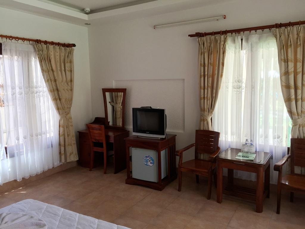 Ngoc Bich Bungalow Hotel Phan Thiet Bagian luar foto